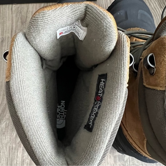 THE NORTH FACE Chilkat Winter Boots - Picture 10 of 16